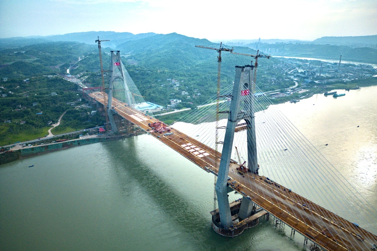 中国电力建设集团 公司要闻 雅万高铁首组无砟高速道岔铺设完成